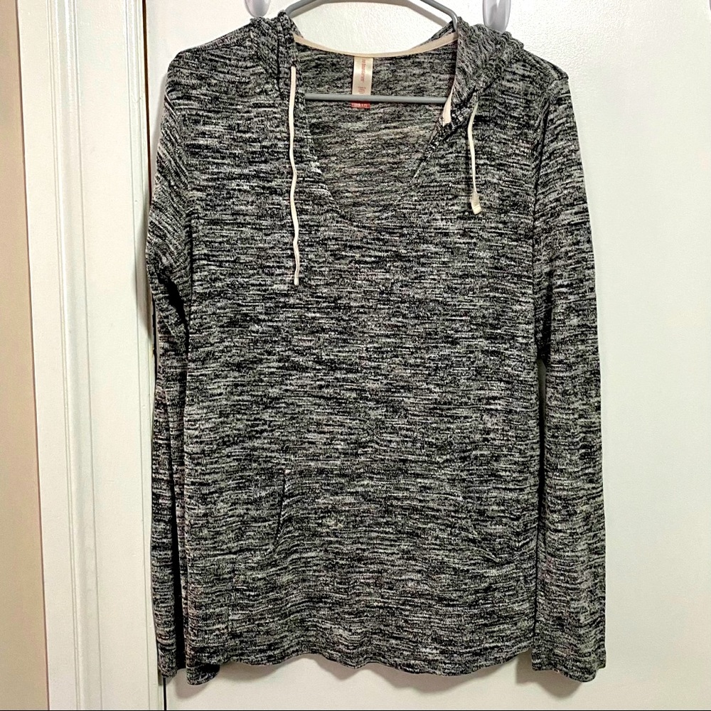 No Boundaries Juniors XL Lightweight Pullover